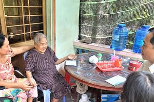 Vinamilk thăm hỏi và tri ân tới các mẹ Việt Nam anh hùng