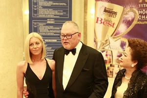 Tỷ phú Bob Parsons cam kết hỗ trợ trẻ em nghèo Việt Nam