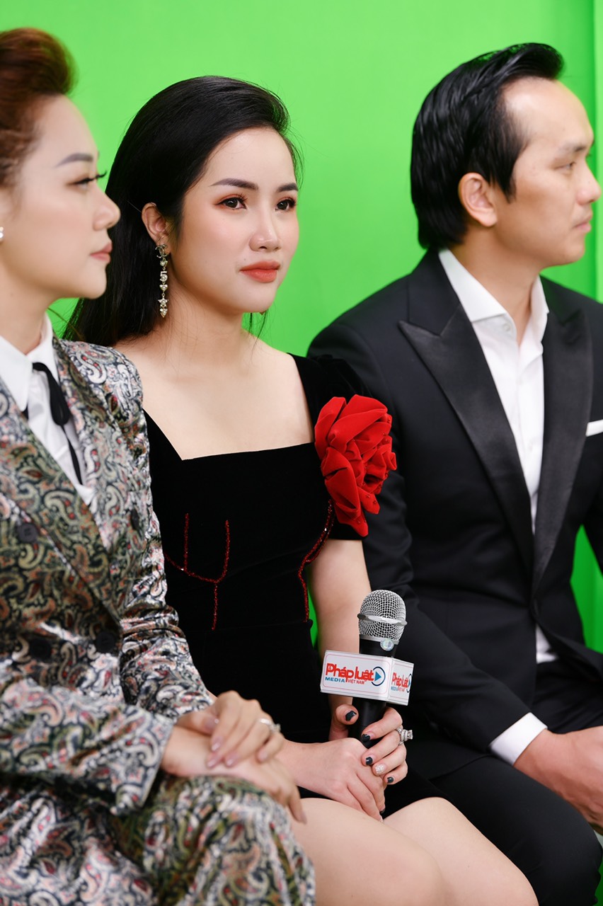 Doanh nhân Hương Ly đã có những chia sẻ khá thú vị về chủ đề: Vai trò của vẻ đẹp ngoại hình đối với nữ doanh nhân