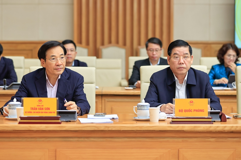 Thủ tướng: Xây dựng cơ chế giao việc lớn, việc khó, việc đột phá cho doanh nghiệp- Ảnh 7.
