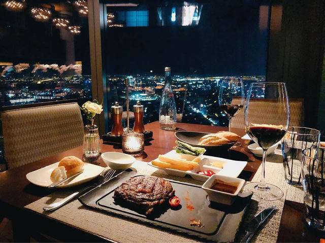 Thói quen ăn uống nửa đầu năm 2025: Ăn trưa 'cân đối', ăn tối 'bung lụa', không tiếc tiền cho trải nghiệm cao cấp Thói quen ăn uống nửa đầu năm 2025: Ăn trưa 'cân đối', ăn tối 'bung lụa', không tiếc tiền cho trải nghiệm cao cấp