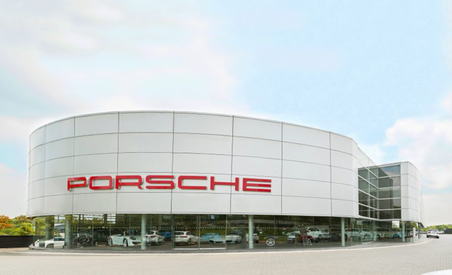 Porsche ghi nhận mức sụt giảm doanh số tồi tệ nhất 15 năm: Khách hàng 'quay lưng' với xe điện