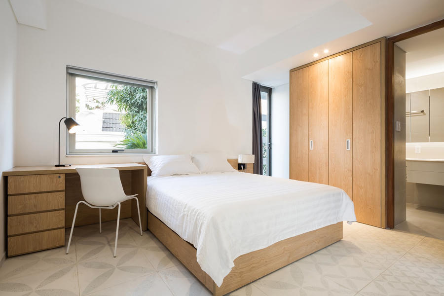 https://i.ndh.vn/2020/10/07/25-int-standard-bedroom-150-1602089043.jpg