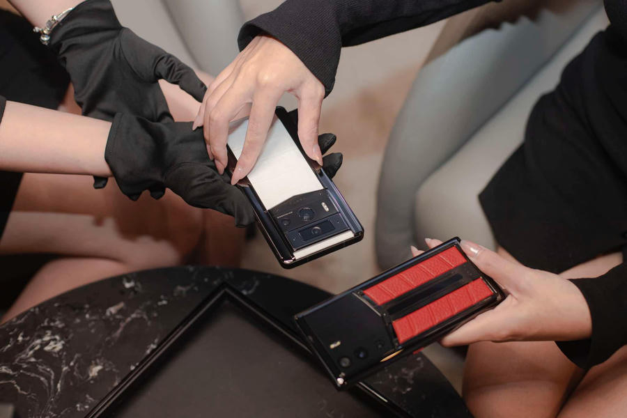 Metavertu 2 là mẫu smartphone bán chạy nhất tại Vertu Việt Nam trong thời gian qua.&nbsp;