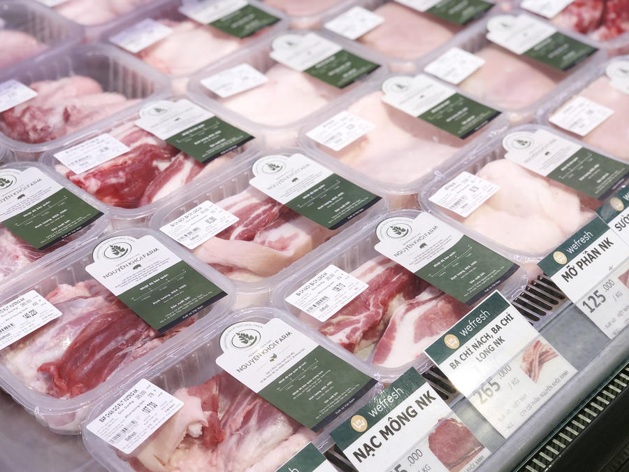 Sản phẩm thịt tươi Nguyên Khôi Farm tại siêu thị 