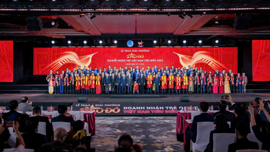 Năm 2025 ghi dấu ấn khi 13 hội viên HANOIBA được vinh danh Sao Đỏ và Doanh nhân trẻ Việt Nam tiêu biểu.