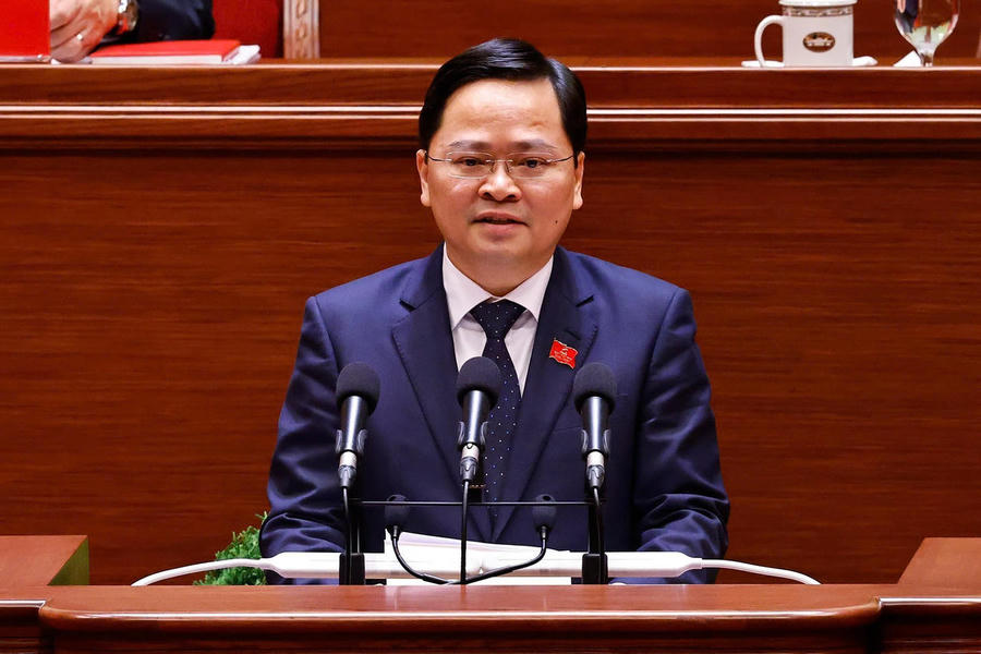 Đồng chí Nguyễn Anh Tuấn, Ủy viên Trung ương Đảng, Phó Trưởng Ban Chính sách, chiến lược Trung ương, tham luận về vấn đề “Các giải pháp chiến lược nhằm tăng trưởng kinh tế 2 con số trong giai đoạn mới 2026-2030”.