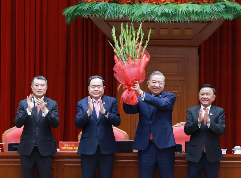 Ban Chấp hành TW Đảng khóa XIV thống nhất tuyệt đối bầu đồng chí Tô Lâm tiếp tục giữ chức Tổng Bí thư