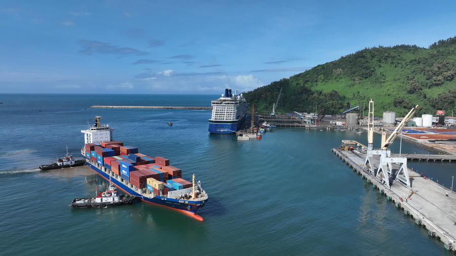 Dự án do Công ty Cổ phần Hạ tầng Chân Mây thực hiện và được xây dựng tại Khu kinh tế Chân Mây - Lăng Cô (TP Huế).