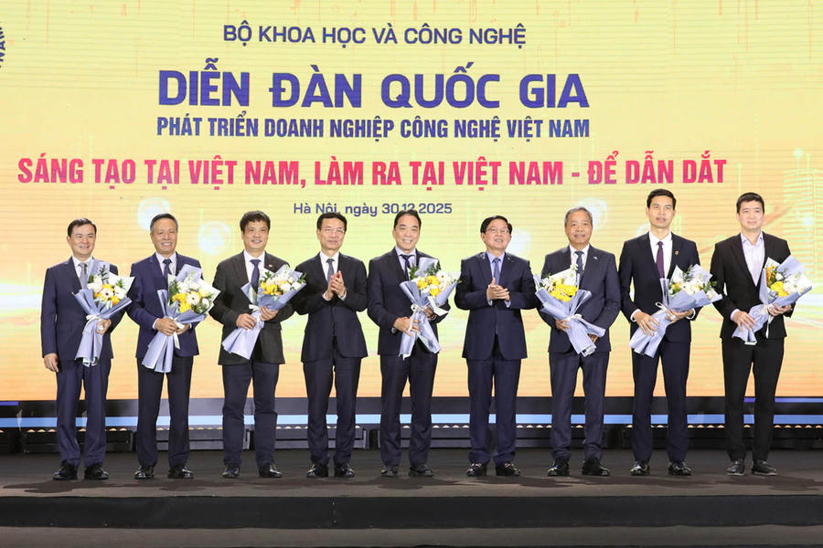 Các đại biểu  Diễn đàn quốc gia phát triển doanh nghiệp công nghệ số Việt Nam - Make in Vietnam 2025. (Ảnh: MST)