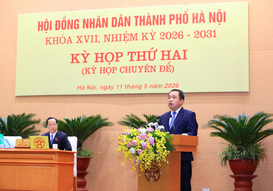 Bí thư Thành uỷ Hà Nội Trần Đức Thắng phát biểu tại phiên họp.