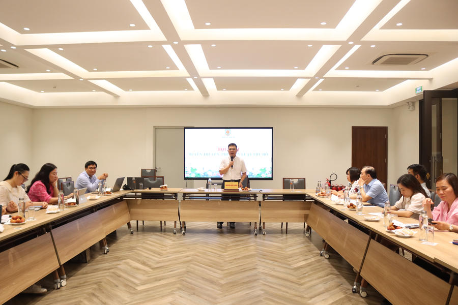 Vụ trưởng Vụ Công tác xây dựng văn bản quy phạm pháp luật Nguyễn Quốc Hoàn khai mạc tại Hội nghị.