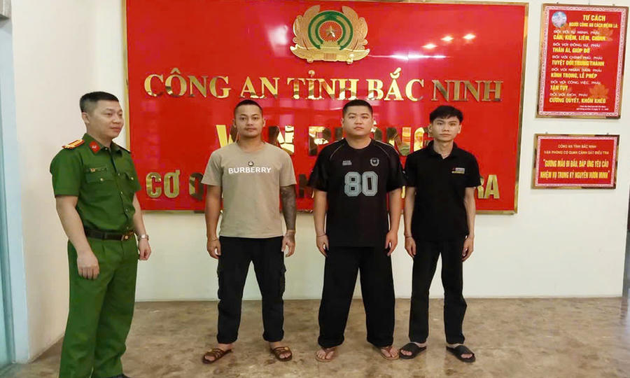 Các đối tượng bị khởi tố.