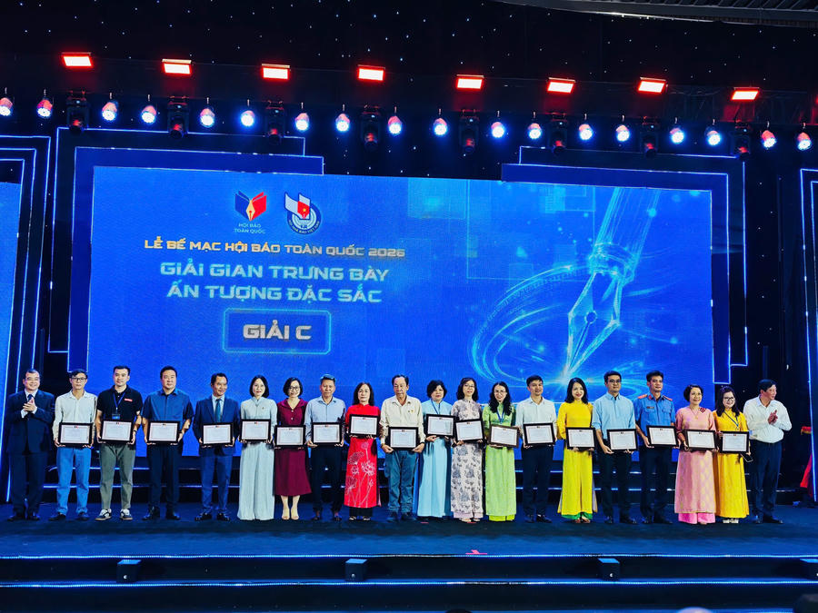 Báo Pháp luật Việt Nam được trao Giải C hạng mục Gian trưng bày ấn tượng, đặc sắc tại Hội Báo toàn quốc 2026.