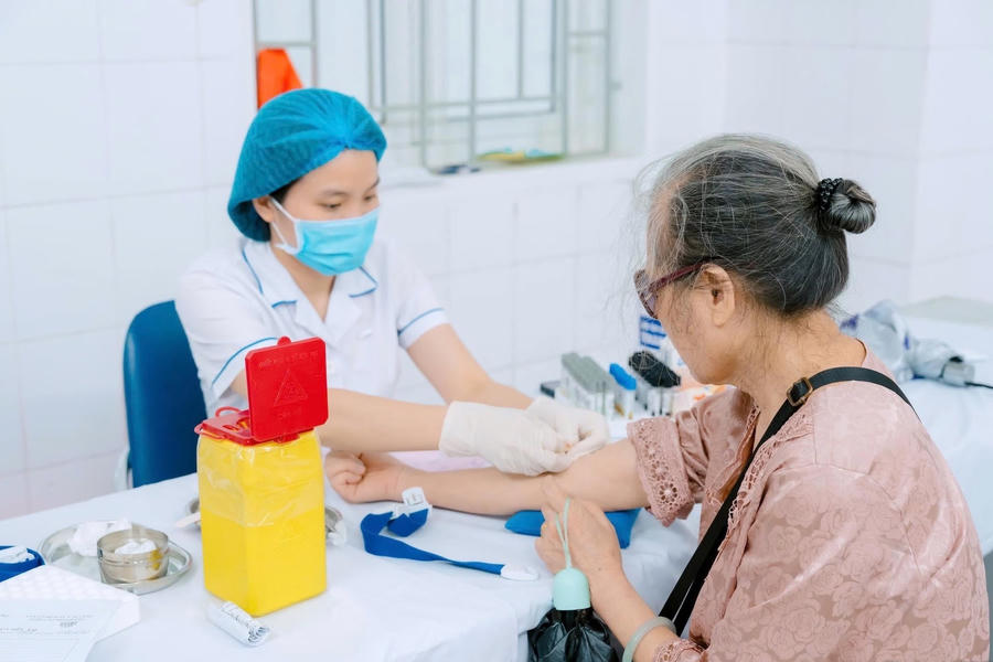 Ngày 1/7, chương trình khám sức khỏe định kỳ miễn phí chính thức được triển khai đồng loạt trên toàn địa bàn TP Hà Nội.