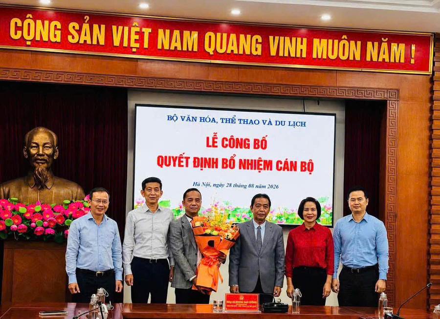 Ông Nguyễn Trọng Hổ cùng lãnh đạo Bộ VHTTDL và Cục Thể dục thể thao Việt Nam tại lễ trao quyết định. (Ảnh trong bài: Bộ VHTTDL)