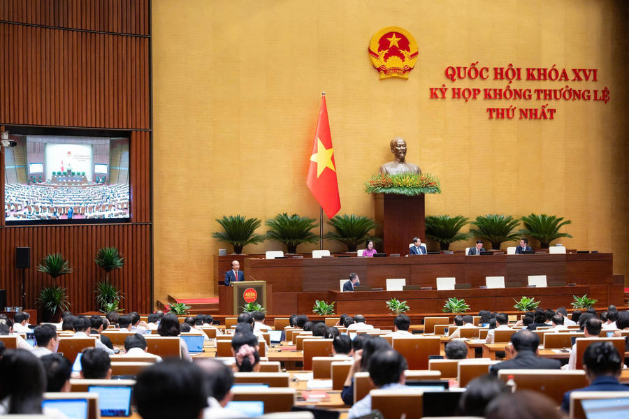 Phiên họp Quốc hội ngày 24/8 tại Kỳ họp không thường lệ thứ Nhất - (Ảnh quochoi.vn) Phiên họp Quốc hội ngày 24/8 tại Kỳ họp không thường lệ thứ Nhất - (Ảnh quochoi.vn)