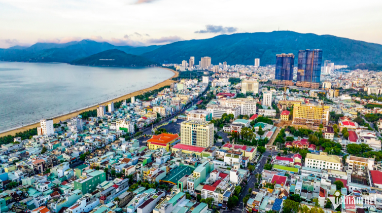 Bộ Chính trị: Tổ chức lại không gian phát triển quốc gia thống nhất trên cơ sở xác định rõ vai trò, vị trí, chức năng, lợi thế, bản sắc và sứ mệnh phát triển của từng vùng trong tổng thể phát triển đất nước theo hướng bền vững. Ảnh: Hoàng Hà
