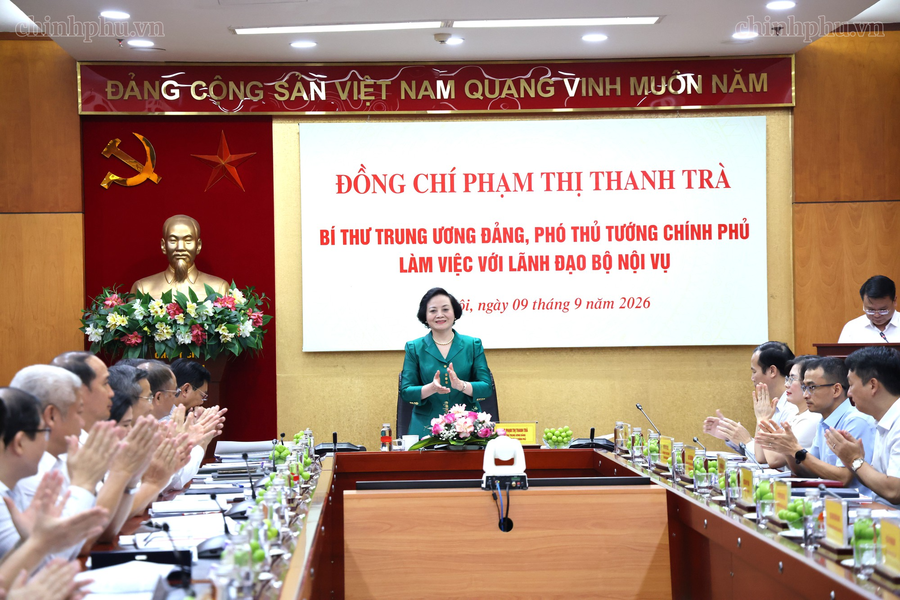 Bí thư Trung ương Đảng, Phó Thủ tướng Phạm Thị Thanh Trà làm việc với Bộ Nội vụ. Ảnh: chinhphu.vn/Thu Giang