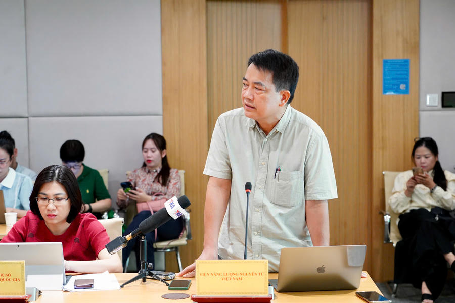 ông Trần Chí Thành, Viện trưởng Năng lượng nguyên tử thông tin tại buổi Họp báo. (Ảnh: MST)