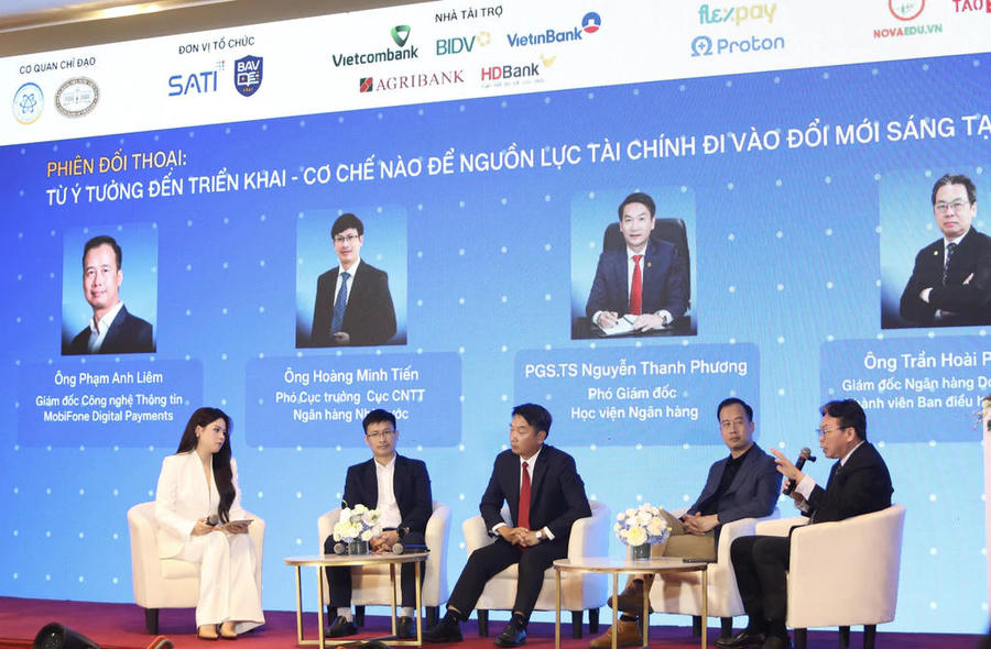 Phiên đối thoại chính sách cấp cao “Từ ý tưởng đến triển khai - cơ chế nào để nguồn lực tài chính đi vào đổi mới sáng tạo”. (Ảnh: MST)