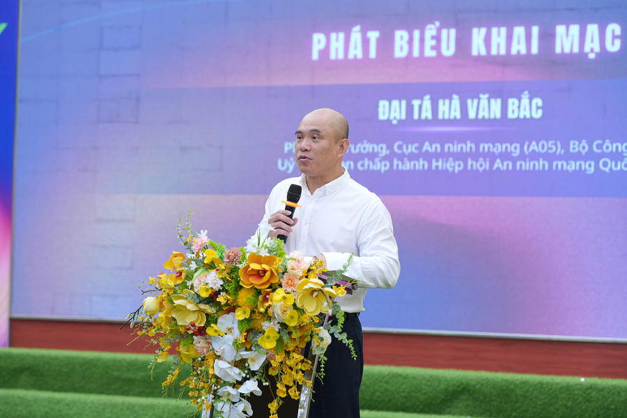 Đại tá Hà Văn Bắc, Phó Cục trưởng Cục An ninh mạng, Bộ Công an, Ủy viên Ban Chấp hành NCA phát biểu tại Lễ khởi động. (Ảnh: NCA) 